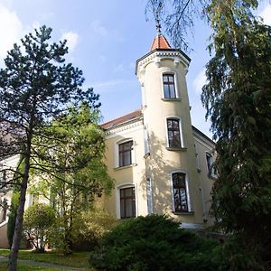 Palac Cieszyno Zlocieniec Exterior photo