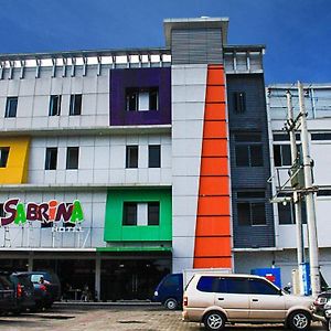 Sabrina Panam Hotel Pekanbaru Exterior photo