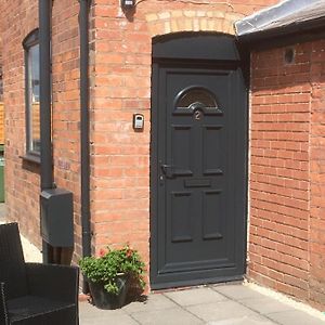 Cosy And Peaceful Maisonette With Terrace, Kidderminster Exterior photo