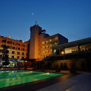 Pearl Continental Hotel, Peshawar Exterior photo