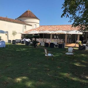 Le Logis Du Pere Hotel Saint-Coutant-le-Grand Exterior photo