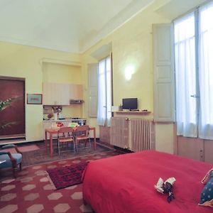 Cozy Apartment In Palazzo Malaspina Piacenza Exterior photo
