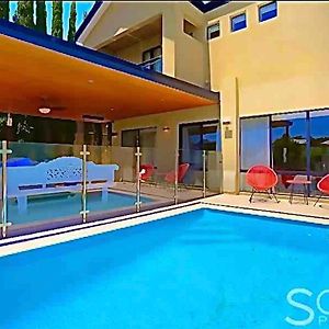 Luxury Villa W Pool & Spas Coogee Exterior photo