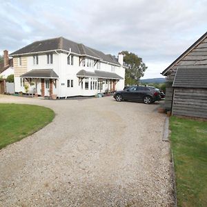 Stay At No. 2 Taunton Exterior photo