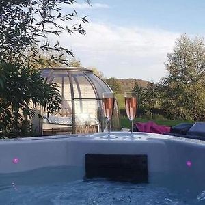 Les Nuits Insolites De La Mothe - Hebergement En Bulle Ou Tiny House Avec Spa Privatif Outremecourt Exterior photo