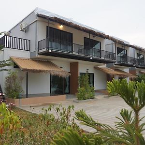 Suwi Coco Ville Resort Ubon Ratchathani Exterior photo