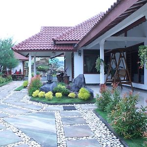 Marry Ind Gunung Kawi Guest House Malang Bumirejo Exterior photo