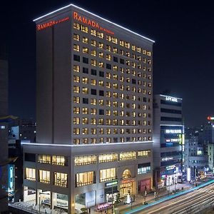 Ramada By Wyndham Daejeon Hotel Exterior photo