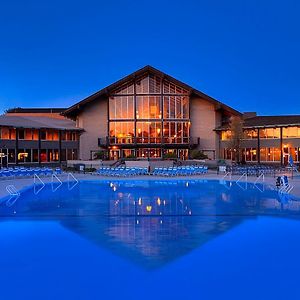 Salt Fork State Park Lodge And Conference Center Cambridge Exterior photo