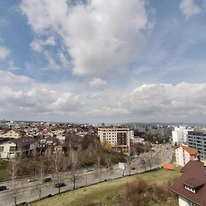 Marcos Apartments Nice And Cozy Pitesti Exterior photo