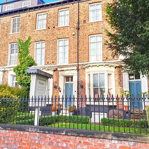 Holmwood House Guest Accommodation York Exterior photo