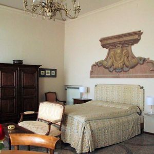 Castello Di San Giorgio Monferrato Bed & Breakfast Exterior photo