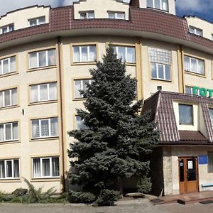 Prykarpattya Hotel Ivano-Frankivsk Exterior photo
