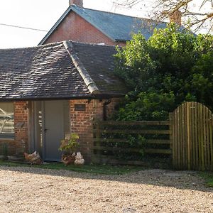 Street Farmhouse Bed & Breakfast Godshill  Exterior photo