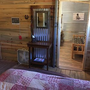 Canyonlands Barn Cabin With Loft, Full Kitchen, Dining Area For Large Groups Verdure Exterior photo