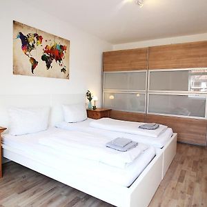 Generous & Bright Flat - Private Parking, Daylight Bathroom - By Homekeepers Zell am Main Exterior photo