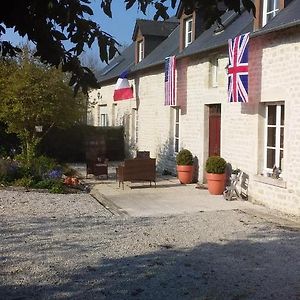 Ferme Du Souvenir Bed & Breakfast Neuville-au-Plain Exterior photo