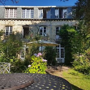 Manoir Du Tertre Au Coeur De La Foret De Broceliande Paimpont Exterior photo