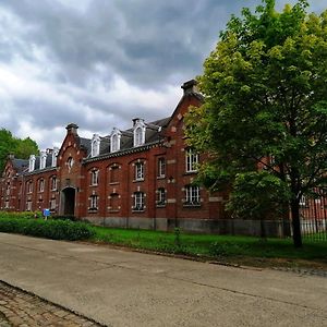 Sweet & Cosy Bed & Breakfast Heers Exterior photo