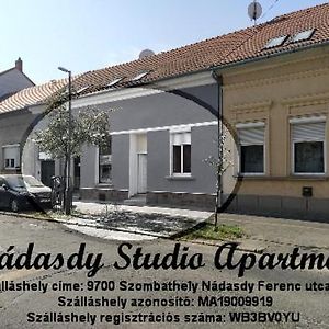 Nadasdy Studio Apartment Szombathely Exterior photo