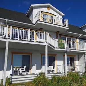 La Maison Harvey&Lessard Tadoussac Exterior photo