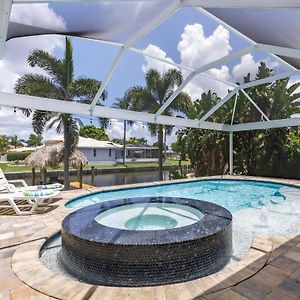 Half Mile To The Beach! Heated Pool & Spa, With Tiki On Boat Dock! - Villa Changes In Attitude Cape Coral Exterior photo