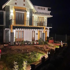 Casa Felicia-Adding Happy Moments To Your Diary Bed & Breakfast Ooty Exterior photo
