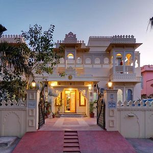 Udaikot By Stayvista, A Hill-View Villa Adorned With Heritage Decor, Offering A Terrace, Lawn & Indoor Games For A Perfect Retreat Udaipur Exterior photo