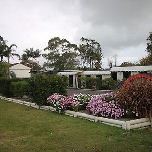 Lake Munmorah Motel Exterior photo