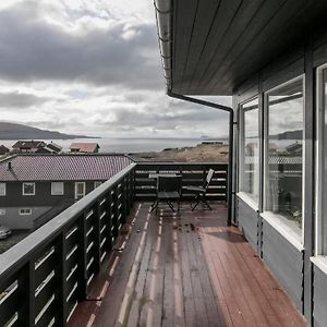 Faroeguide Seaview Villa And Apartment Torshavn Exterior photo
