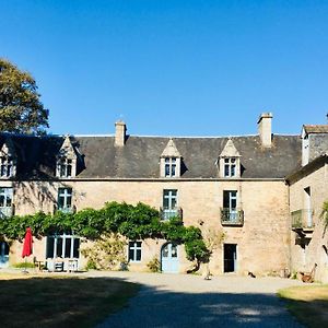 Manoir De Botcol Bed & Breakfast Saint-Nicolas-du-Pelem Exterior photo