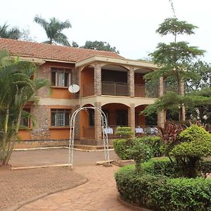 Cool Breeze Hotel Jinja Exterior photo