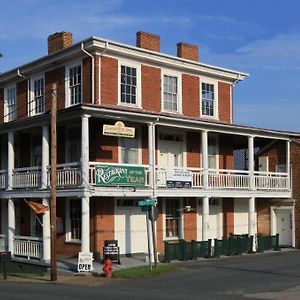 The Lafayette Inn & Restaurant Stanardsville Exterior photo