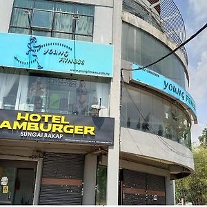 Hotel Zamburger Sg Bakap Simpang Ampat  Exterior photo