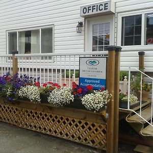 River Heights Motel Courtenay Exterior photo