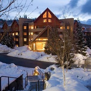Whistler Luxury Ski In/Out+ Parking+Hottub + Pool Exterior photo