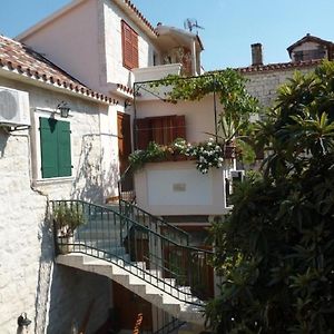 Apartments And Rooms Jare - In Old Town Trogir Exterior photo