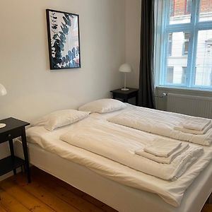 Bright 2-Bedroom Apartment In Elegant Osterbro Copenhagen Exterior photo