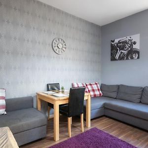 Newcastle City Centre Super Spacious Town House Free Parking And Wi-Fi Exterior photo