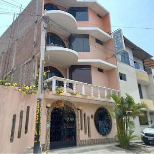 Hostal Luren Nazca Exterior photo