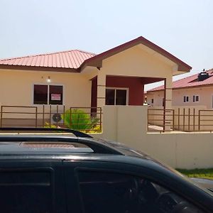 3-Bedroom Home At Devtraco Courts Gated Community Tema Exterior photo