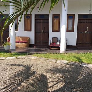 Villa Sunrise Induruwa Exterior photo