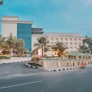 Truntum Padang Hotel Padang  Exterior photo