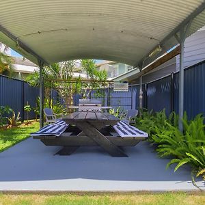 Tin Can Bay'S Sleepy Lagoon Motel Exterior photo