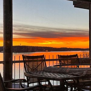 Bright Lake Ozark Condo With Stunning Views! Exterior photo