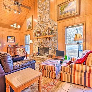 Serene Cabin With Riverfront Views And Access! Fayetteville Exterior photo