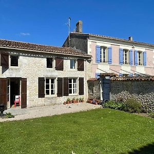 3 Bed Gite With Private Pool & Garden In Nantille Exterior photo