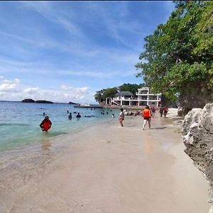 Carribean Transient House Bed & Breakfast Lucap Exterior photo