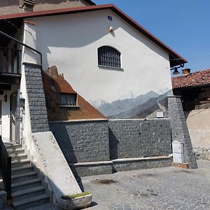 Casa Del Rustico, Indipendente Vista Sacra Con Dipinto Villa Caprie Exterior photo