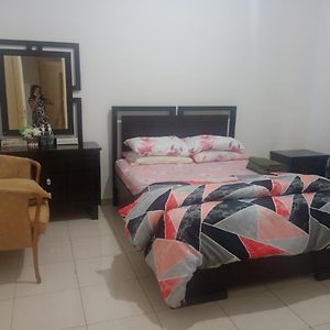 Furnished Room In A Villa In Town Center. With Private Bathroom Al Ain Exterior photo